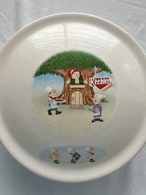 VTG Keebler Ceramic Pie Plate w/ Top Elf Treehouse Graphic - White